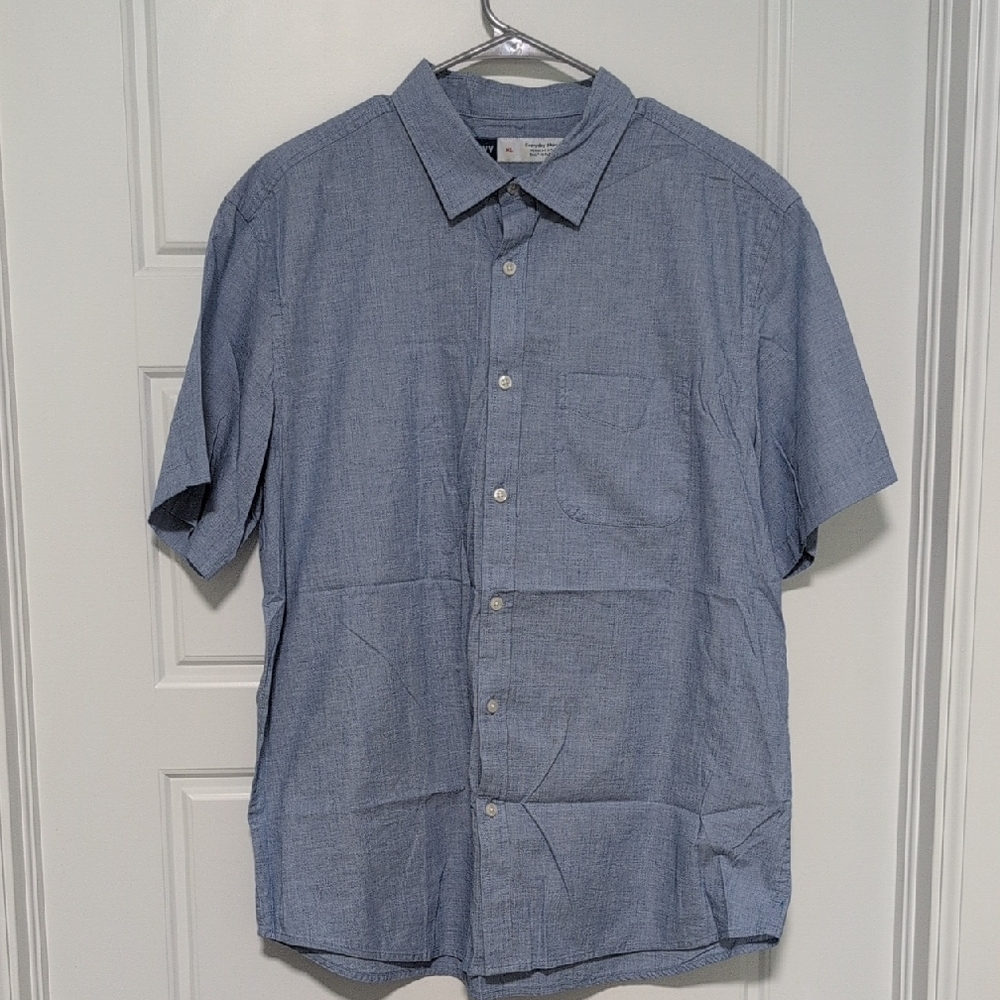 Old Navy Men's Blue Short Sleeve Shirt